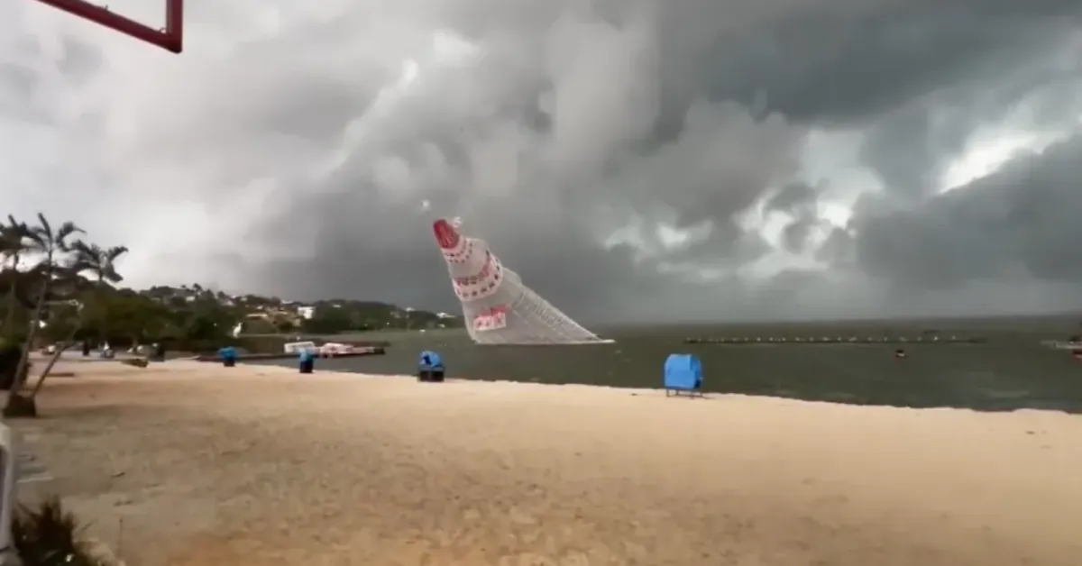Fatal Incident: Floating Christmas Tree in Brazil Topples, Killing One, Injuring Two