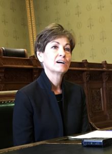 Some Iowa officials to have higher salary than governor
