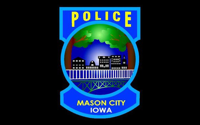 Police officer injured, suspect at-large after vehicle pursuit in Mason City Wednesday night