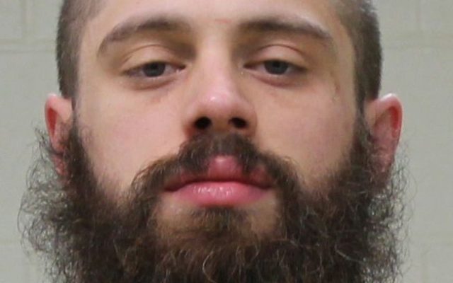 Mason City man accused of burglary, stabbing two people