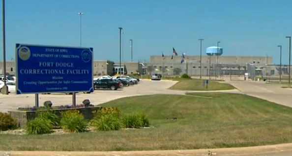 Autopsy planned on prisoner from Fort Dodge facility who died, critics say more should have been done to reduce prison population