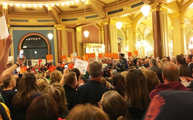 Rule to ban chanting, rallies, marches on Iowa Capitol’s 2nd floor