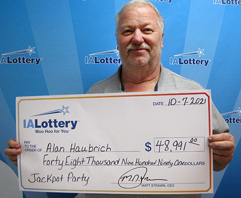 Retired Mason City police officer wins big lottery prize
