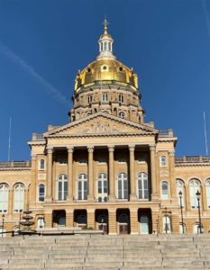 Bill creates alternative pathways to an Iowa teaching license