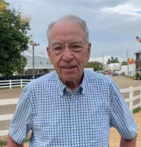 Grassley joins Republican fly-around during Mason City Airport stop Monday