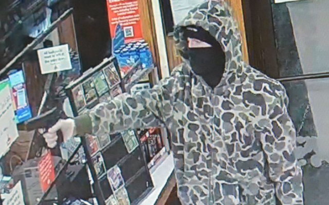Mason City police continue to investigate convenience store robbery