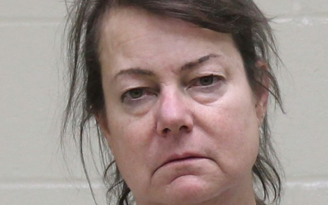 Mason City woman charged with arson, burglary after incident at Clear Lake home