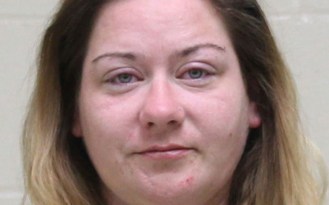 30 days in jail for Mason City woman accused of passing out drunk while driving with child in car