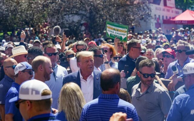 Register’s ‘Iowa Poll’ shows Trump lead growing