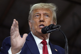 Trump makes third Iowa trip this month in final weeks before GOP voting starts in caucuses