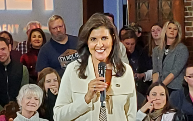 Haley touts lead against Biden in new poll during stop in Clear Lake