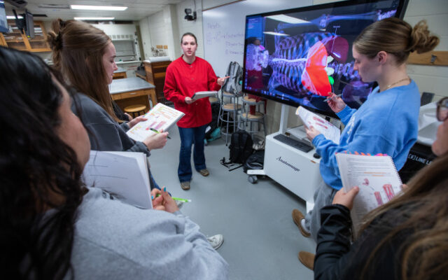 ISU is first in the nation to do virtual dissections in animal science labs